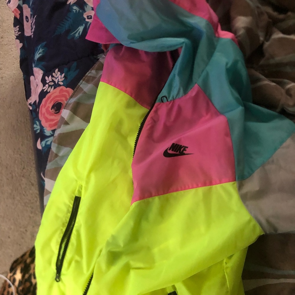 Nike puff jacket